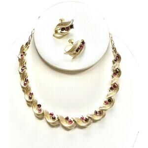 Set Coro Necklace Earrings With Multi-shade Purple Fuchsia Rhinestone Gold Tone